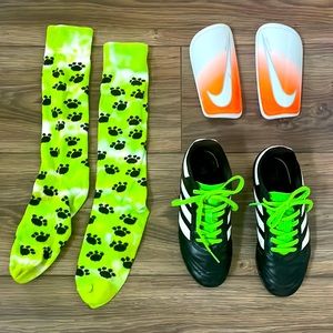 Addidas Soccer Cleats kids Sz 2, Shin Guards & Socks
